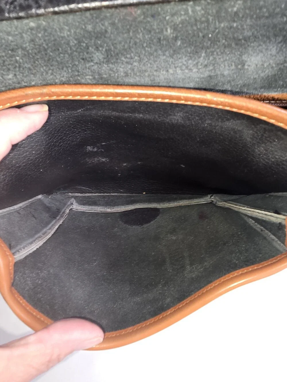 Vintage 1990s Dooney & Bourke Surrey carrier crossbody bag Black Pebbled Leather